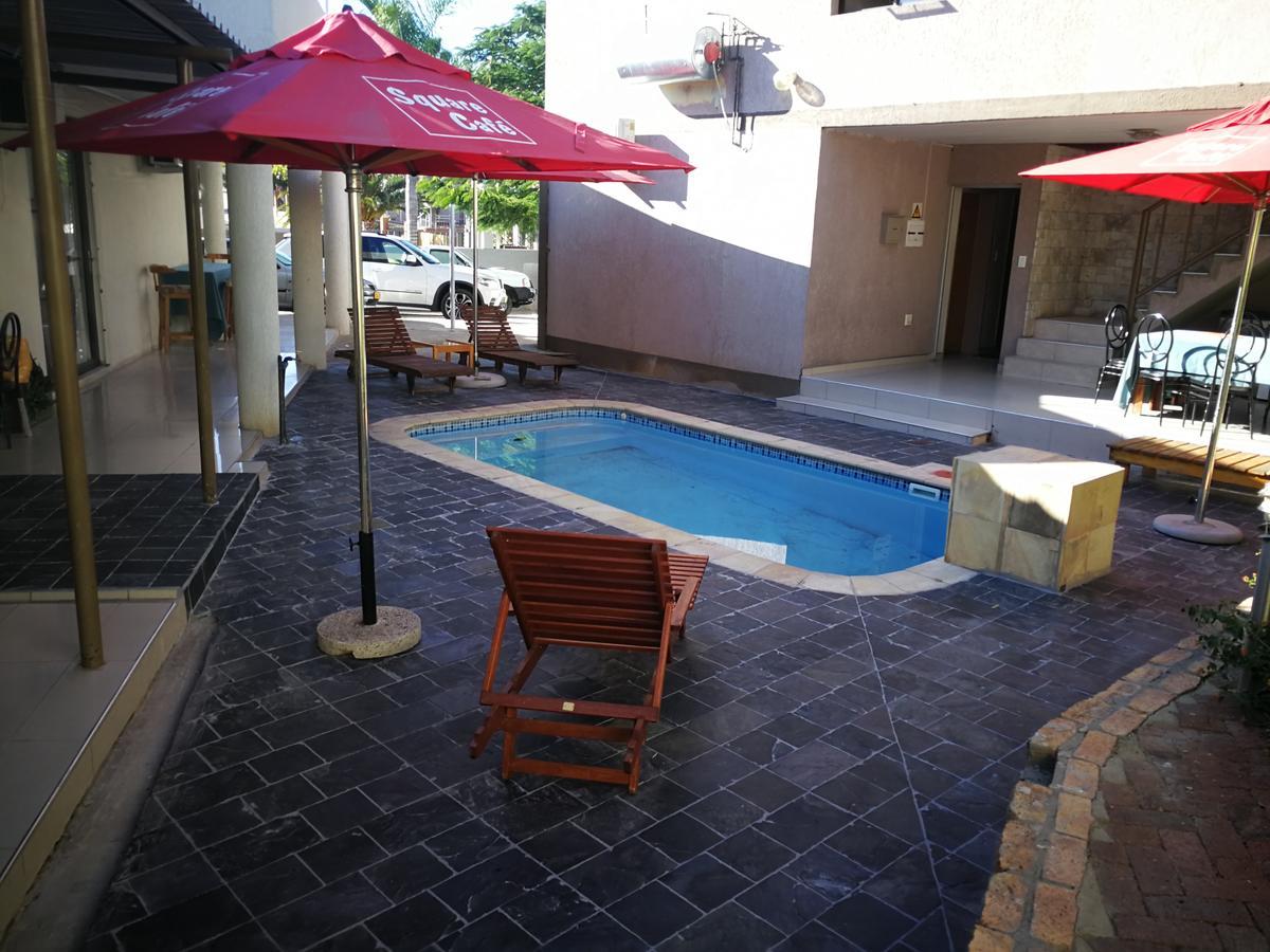Pension Hotel Kamho Windhoek Extérieur photo